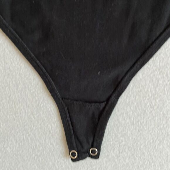 Torrid Foxy Scoop Neck Ringer Bodysuit Black Rainbow Trim Size 4X - Picture 6 of 9